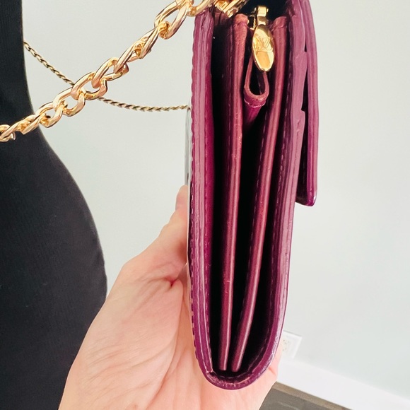 SOLD-Authentic Louis Vuitton Vernis Portefeuille Sarah Wallet Purple - Picture 4 of 14
